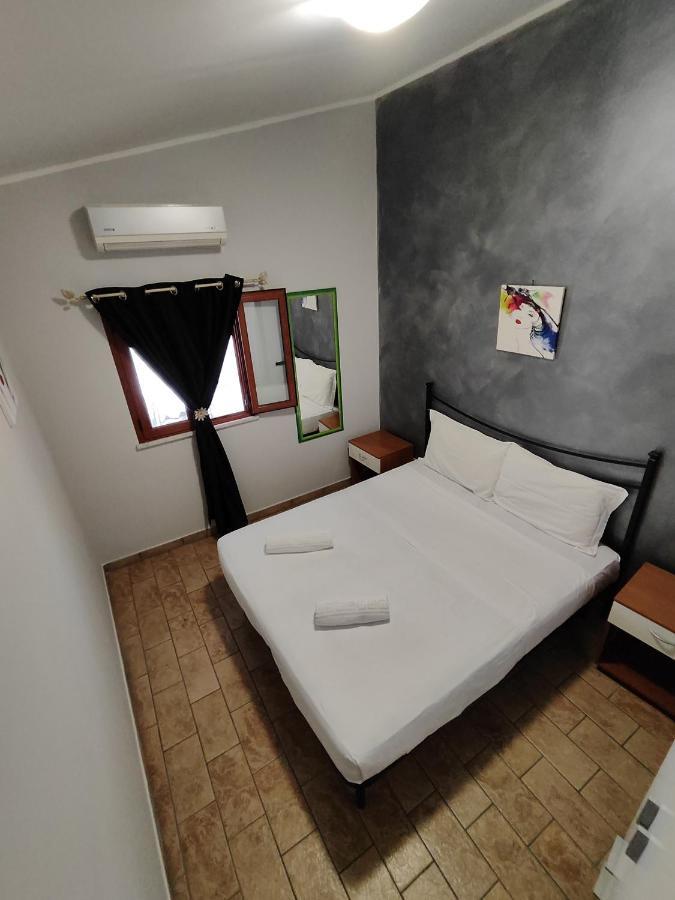 Sicily Travel Apartment'S 4 Giardini-Naxos Exterior foto
